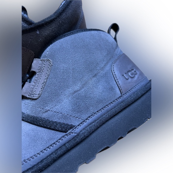 UGG Men's Grey Chelsea Boot - Picture 9 of 10